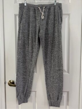 Theo and Spence Cozy Gray Knit Jogger Sweatpants
